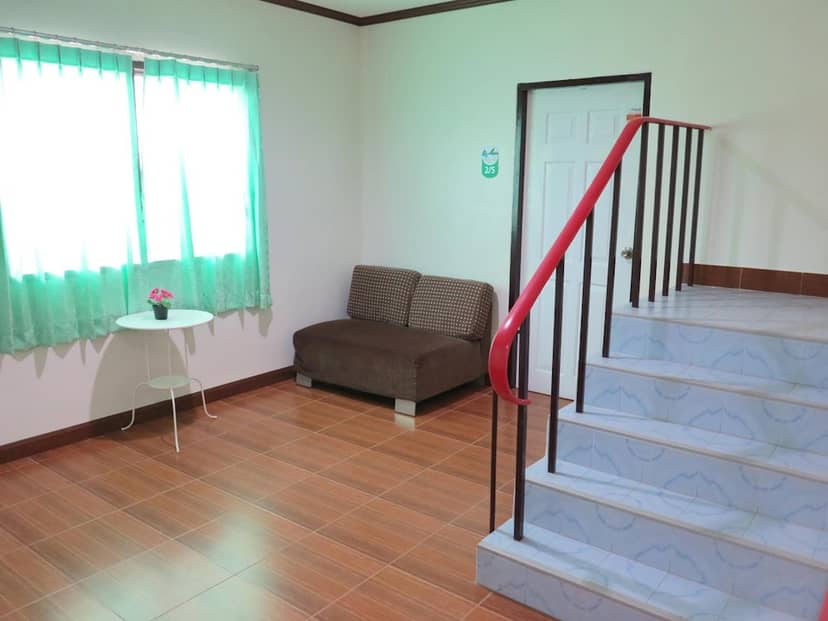 Pro Chill Krabi Guesthouse — hotel room