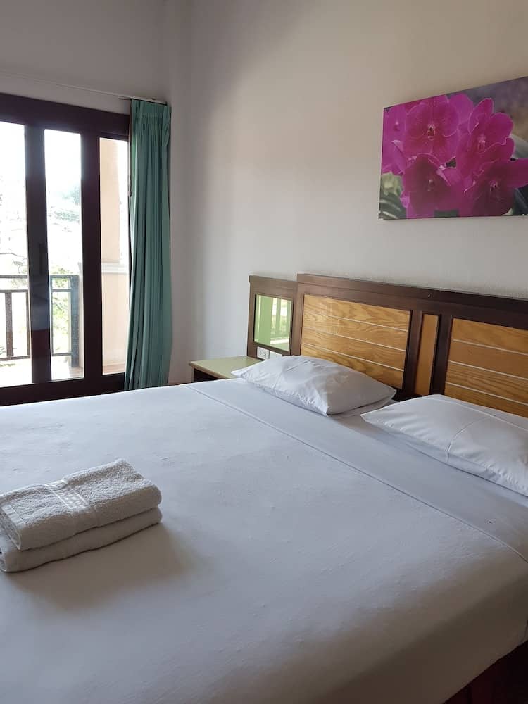 MM House Samui — hotel room
