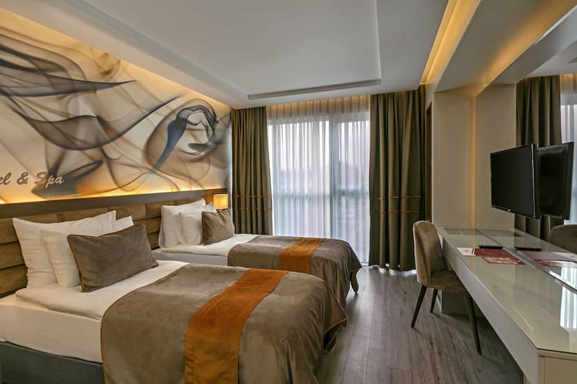 B Business Hotel & Spa