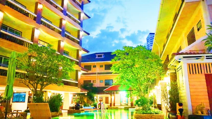 Aiyaree Place Hotel — building