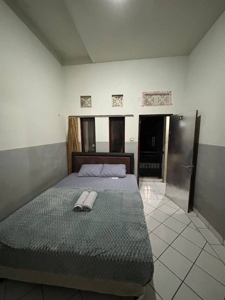 Agung Residence — hotel room