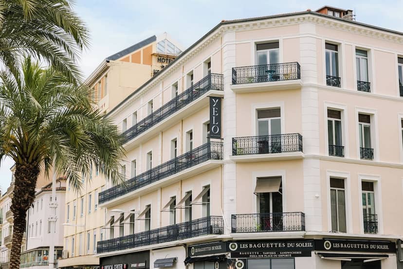 Crisol Lumière — building
