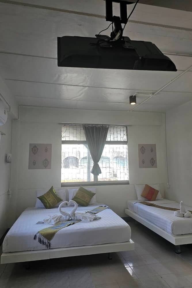 Remember @ Phuket Town Hostel — hotel room