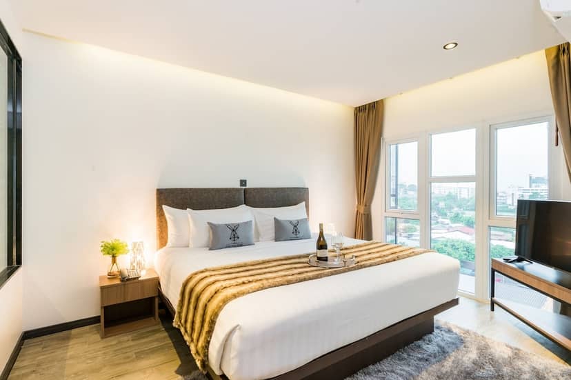 SureStay Plus by Best Western T Pattaya — hotel room