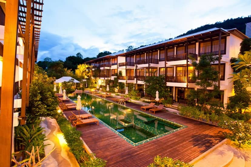 Maryoo Samui Hotel — building
