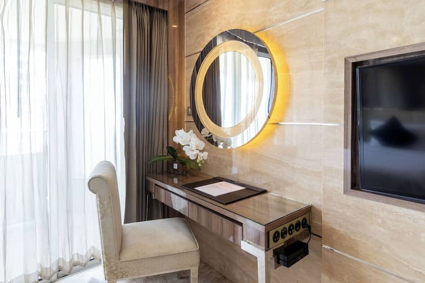 The Sanctuary Resort Pattaya, BW Signature Collection — hotel room