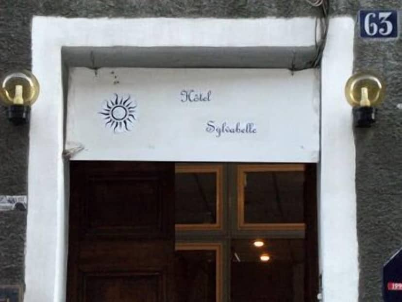 Hotel Sylvabelle — building