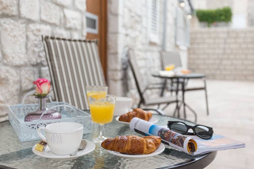 Luxury Rooms Saint Jacob — balance & terrace