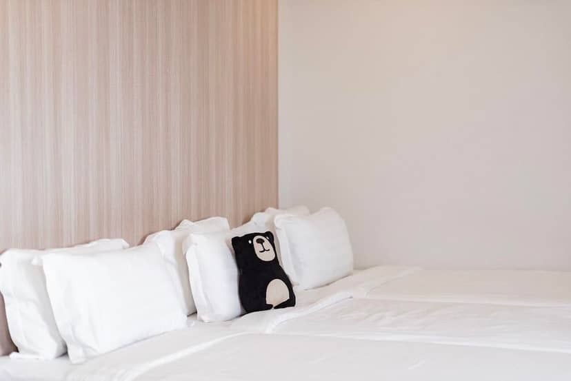 Bears Den Pattaya — hotel room