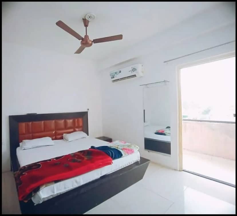 Homestay - Hostel — hotel room